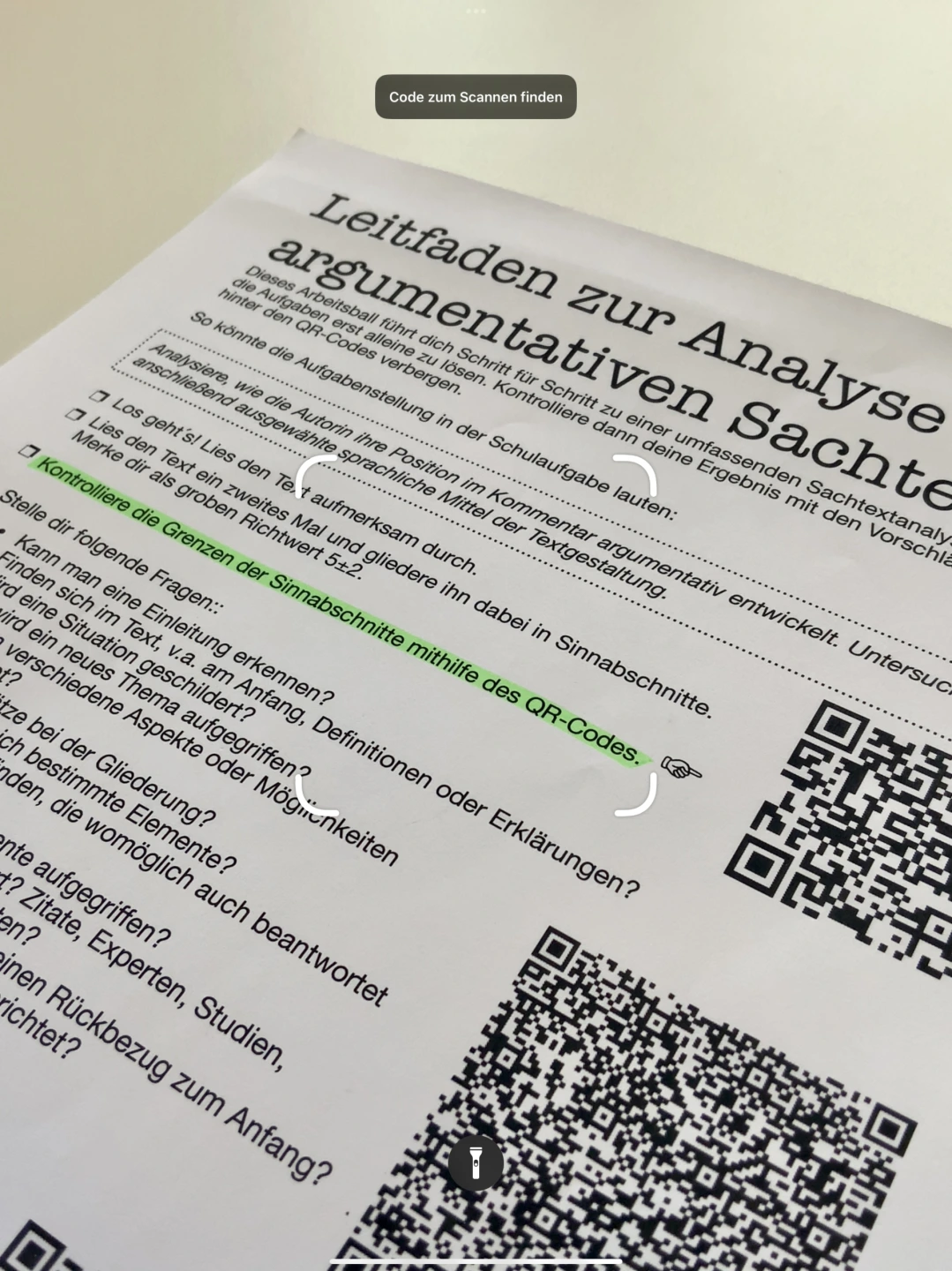 Screenshot eines Arbeitsblattes mit QR-Codes