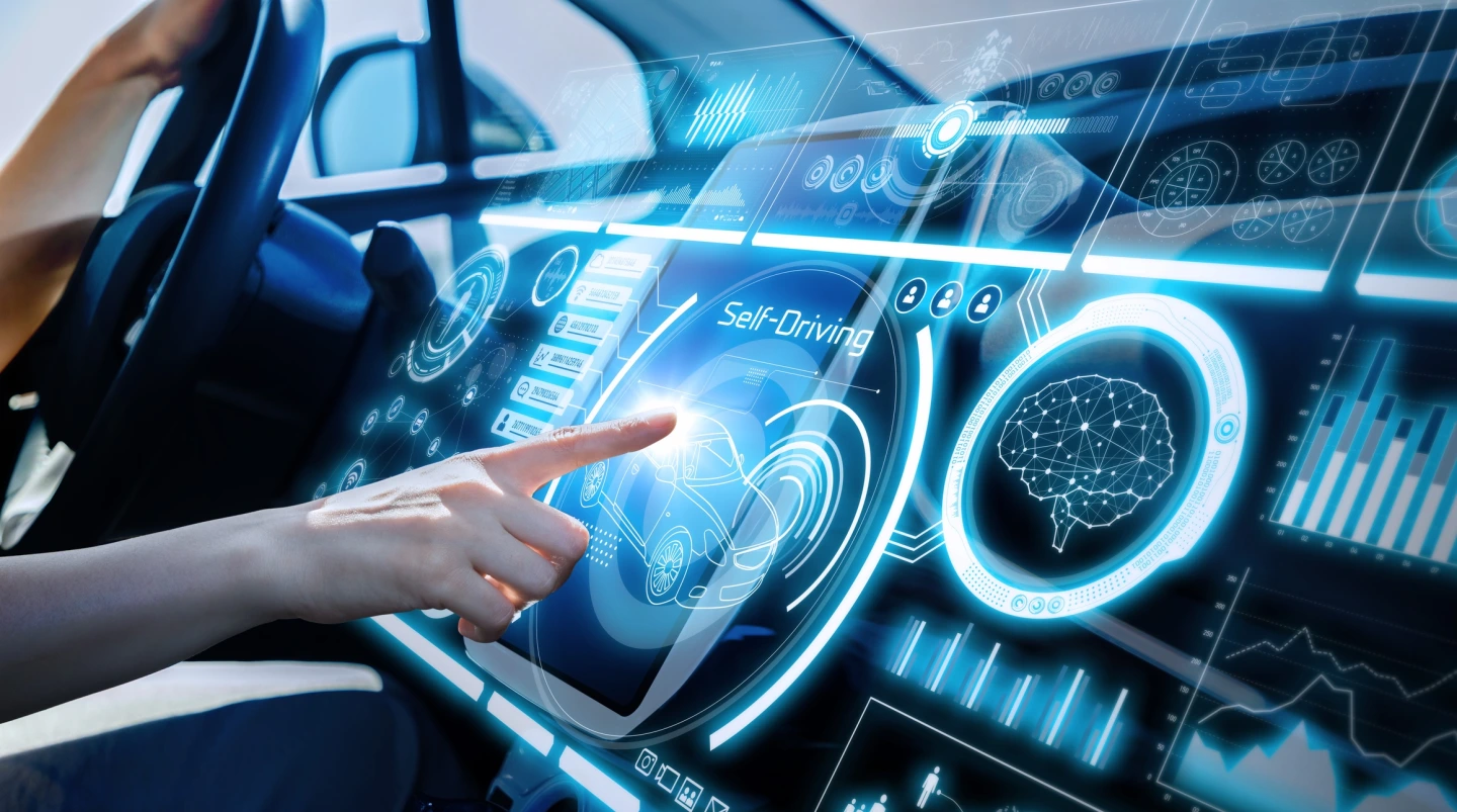 Futuristisches Armaturenbrett eines autonomen Fahrzeugs