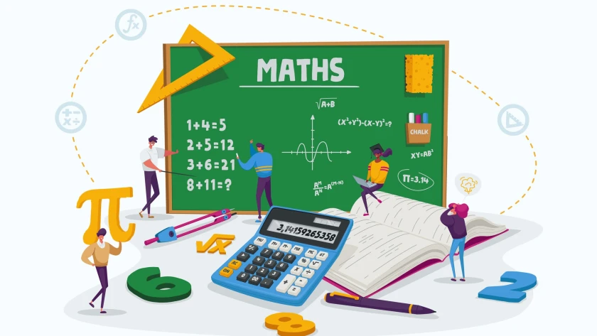 Kleine Figuren stehen vor einer großen Mathetafel umgeben von mathematischen Hilfsmitteln