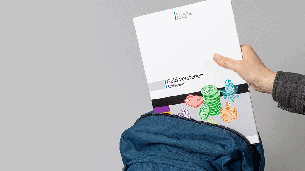 Schulrucksack mit Schülerbuch