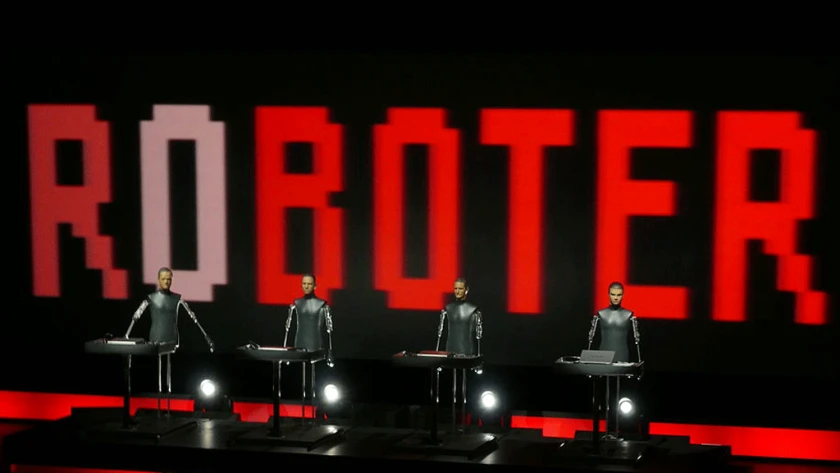 Social Bots Abbildung von 4 Robotermännchen